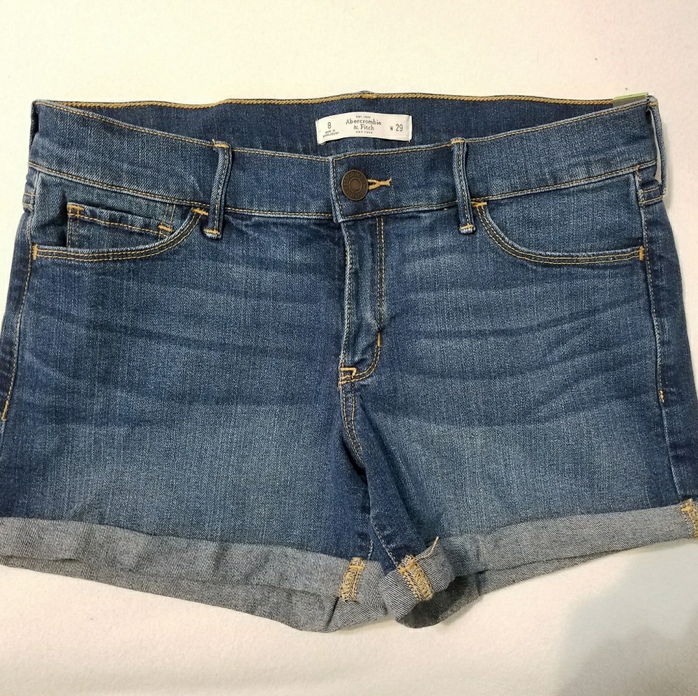 NWT Abercrombie & Fitch Cuffed Jean Shorts Sz 8